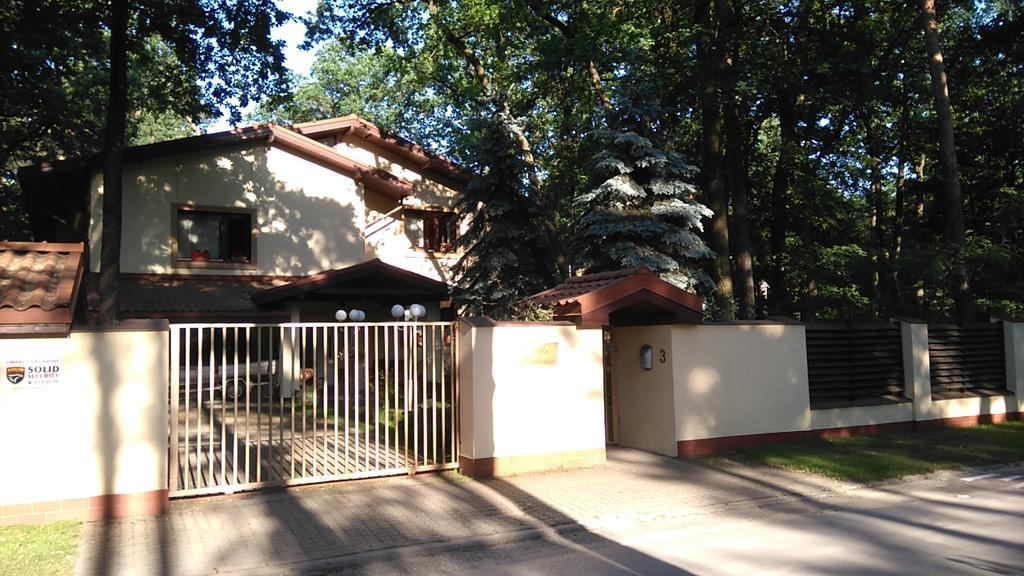 Villa Podkowa Podkowa Leśna Extérieur photo