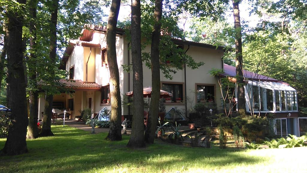 Villa Podkowa Podkowa Leśna Extérieur photo